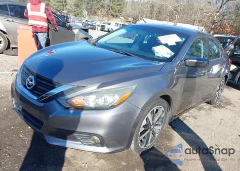 2018 Nissan Altima 2.5 Sr z USA, uszkodzony, nr VIN 1N4AL3AP7JC134101